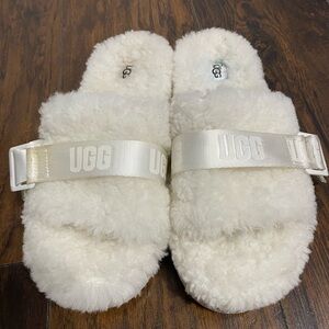 UGG Fluff Yeah Slide Sandals Women’s 10 White Shearling Logo Strap Platform